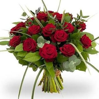 19 red roses with greenery | Flower Delivery Dmitrov